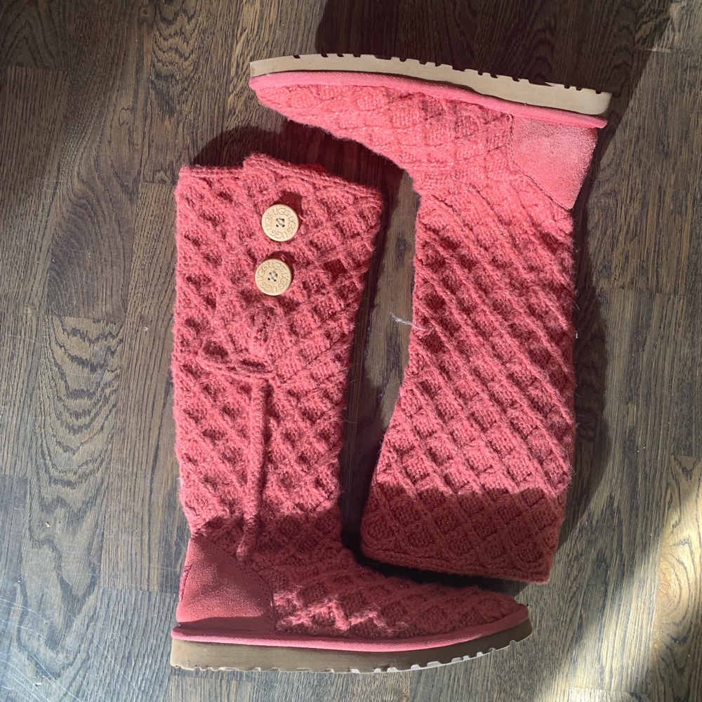 Ugg sweater boots
